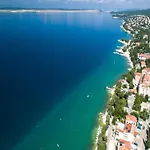 In With Private Pool Дом отдыха *