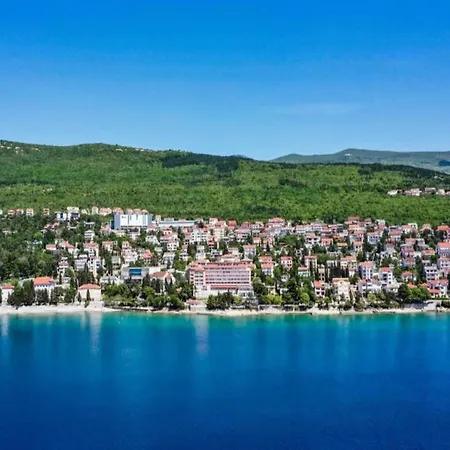 Feriehus In With Private Pool Crikvenica